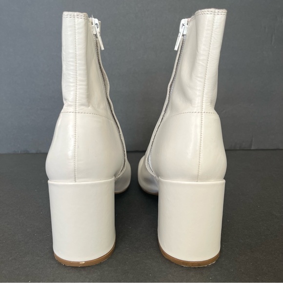 & Other Stories Women’s White Leather Booties Chunky Heel Round Toe **Size 7.5 - Picture 5 of 14